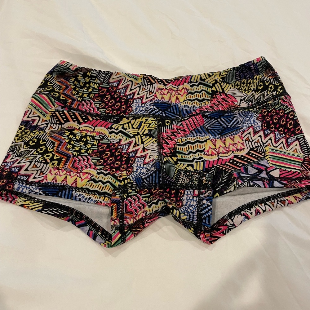 Fleo, gently used shorts size medium